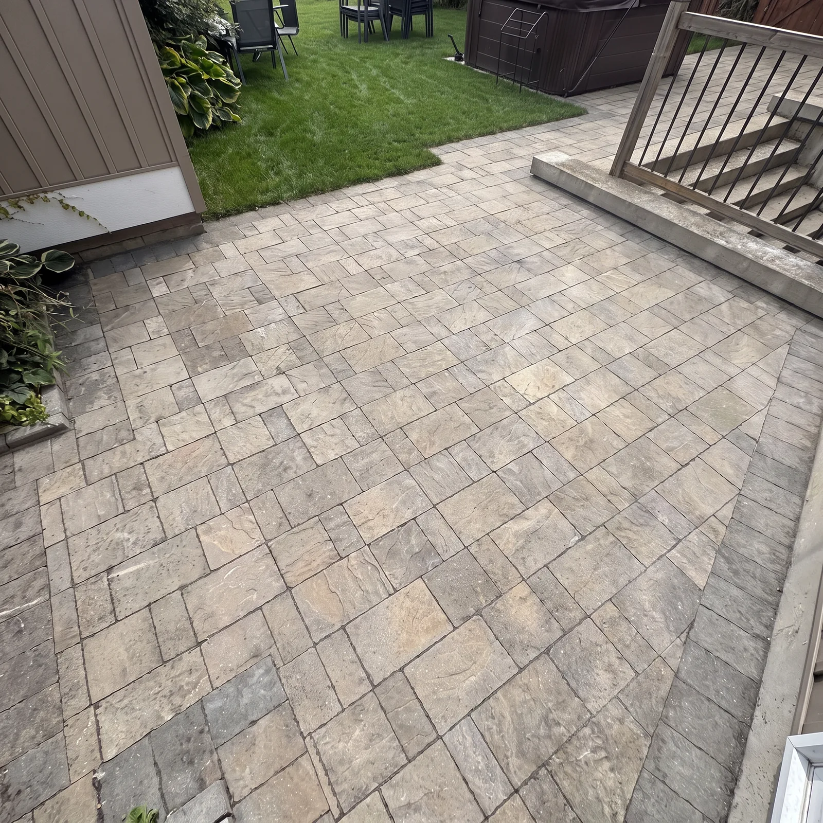 Light interlock patio